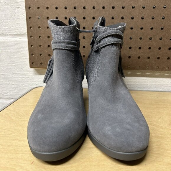 Crocs Leigh Gray Suede Side Zip Wedge Ankle Booties Shoes 204676 Womens Size 11 - Picture 2 of 9